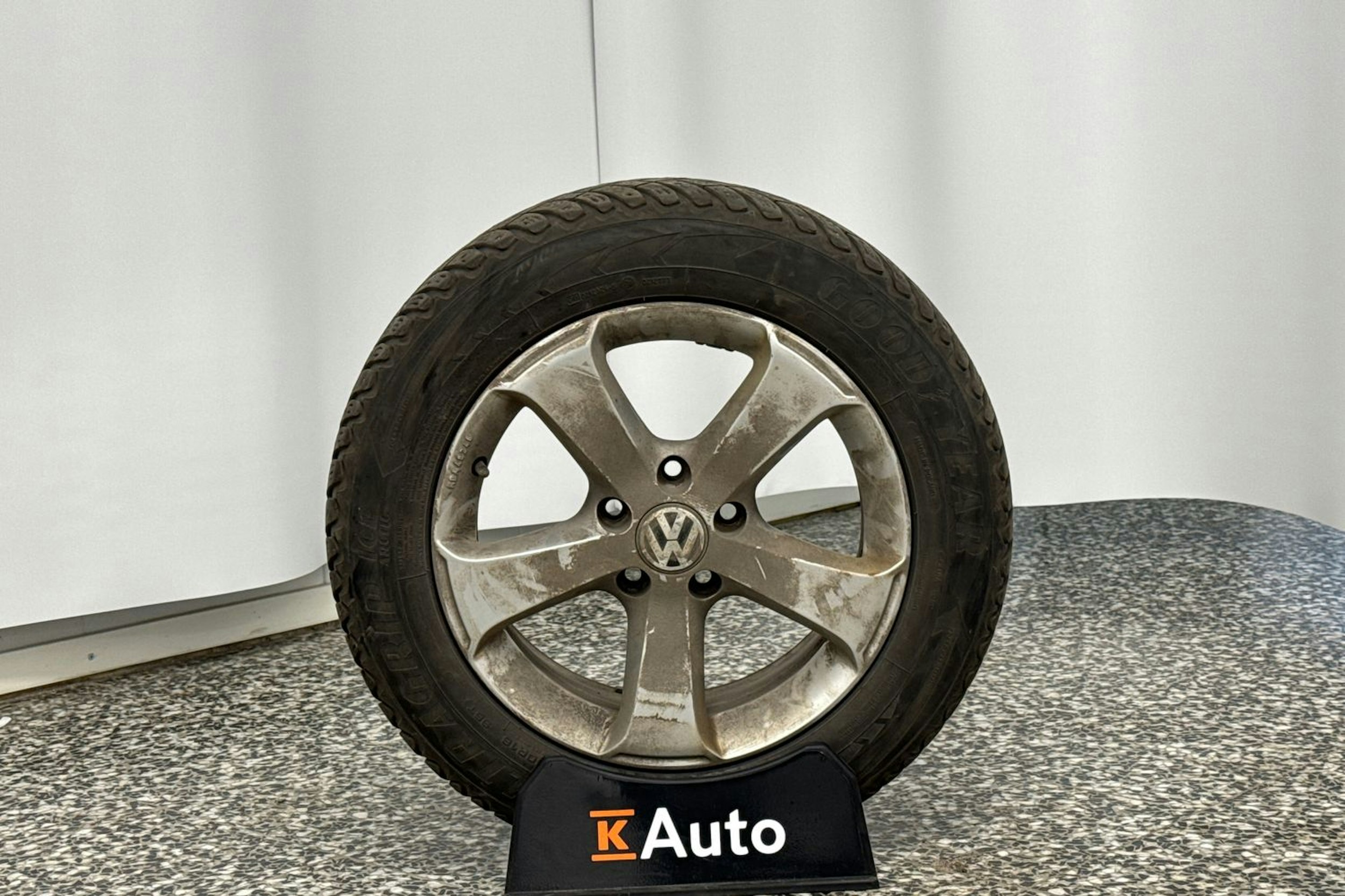valkoinen Volkswagen Sharan 2013 kuva 39.