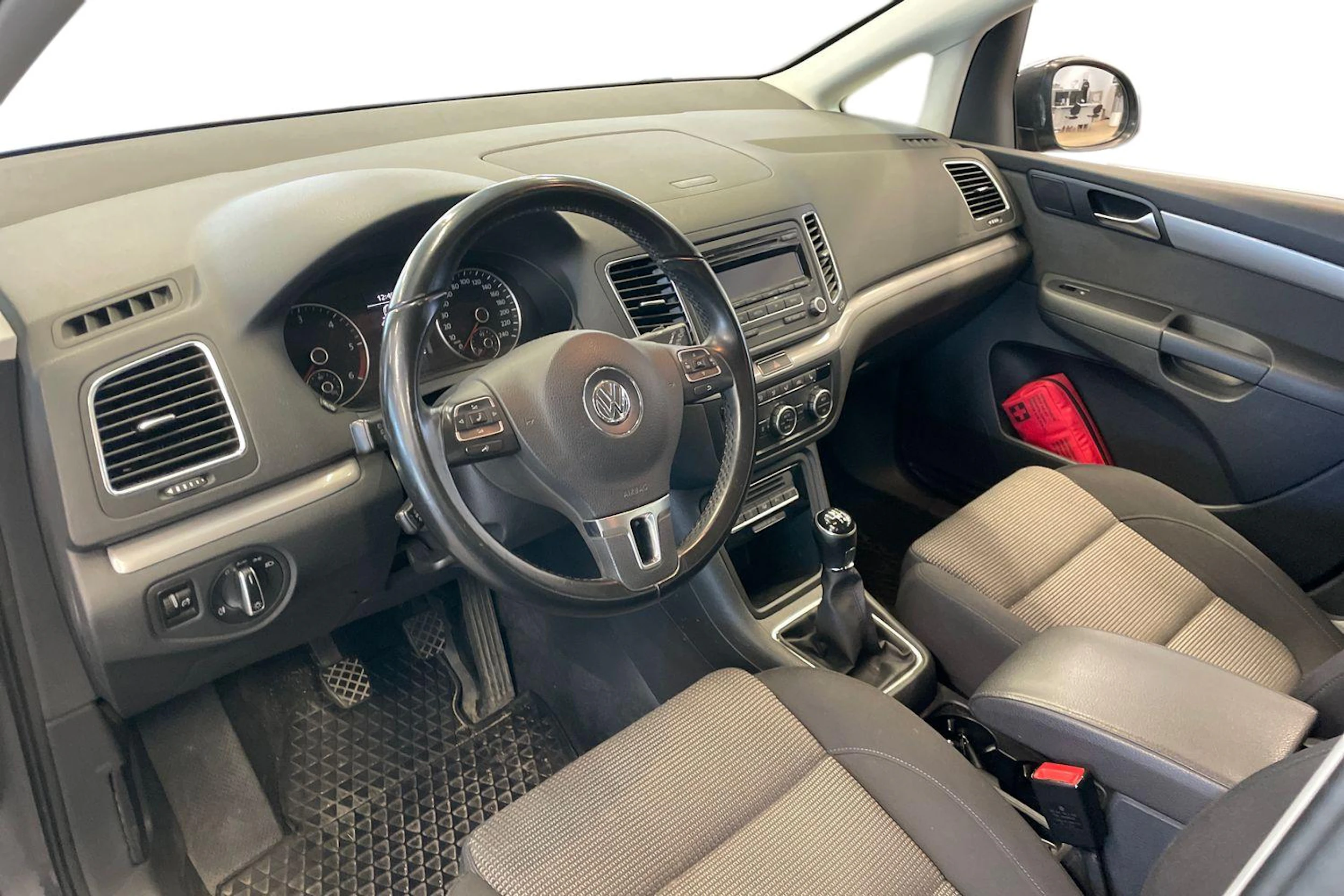 Harmaa Volkswagen SHARAN 2014 kuva 3.