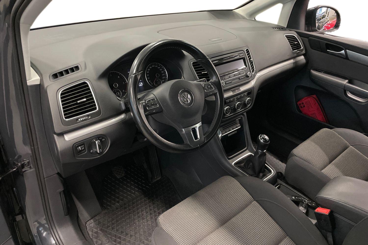 Volkswagen Sharan 2014, kuva 6/23