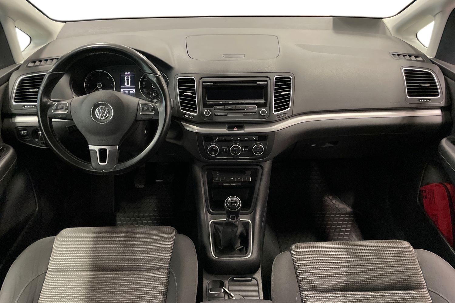 Volkswagen Sharan 2014, kuva 7/23