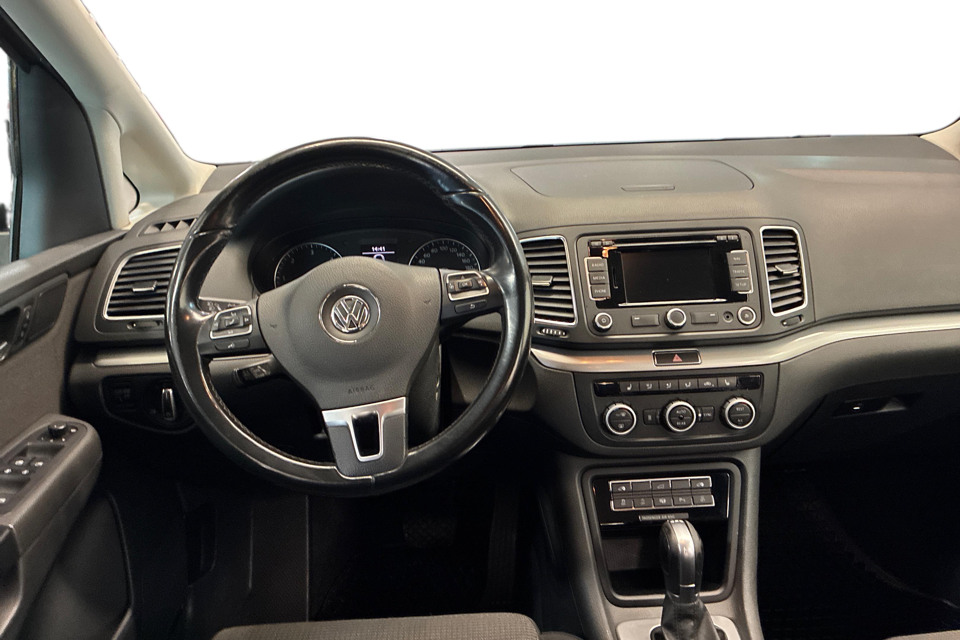 Volkswagen Sharan 2015, kuva 7/21