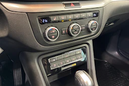 ruskea (beige) Volkswagen Sharan 2015 kuva 17.
