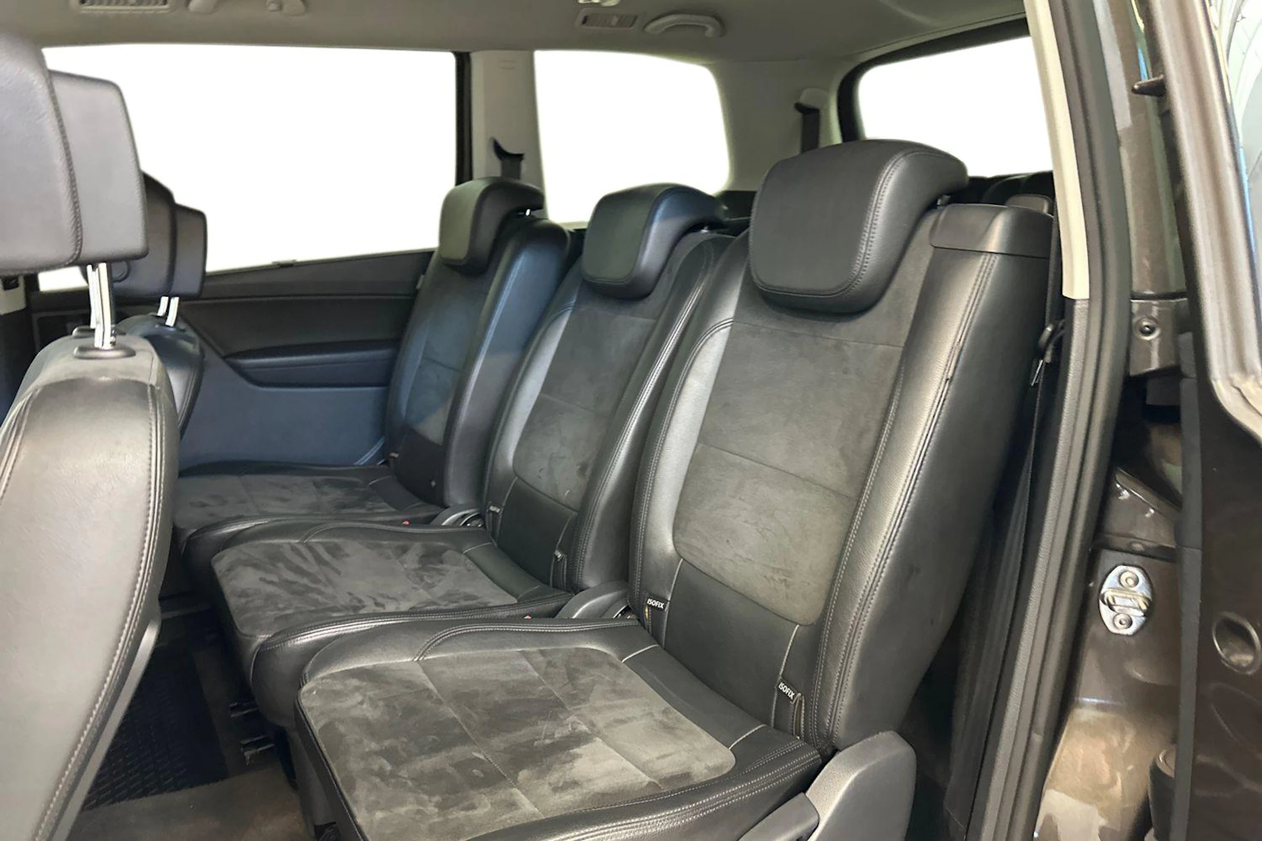 ruskea (beige) Volkswagen Sharan 2015 kuva 11.