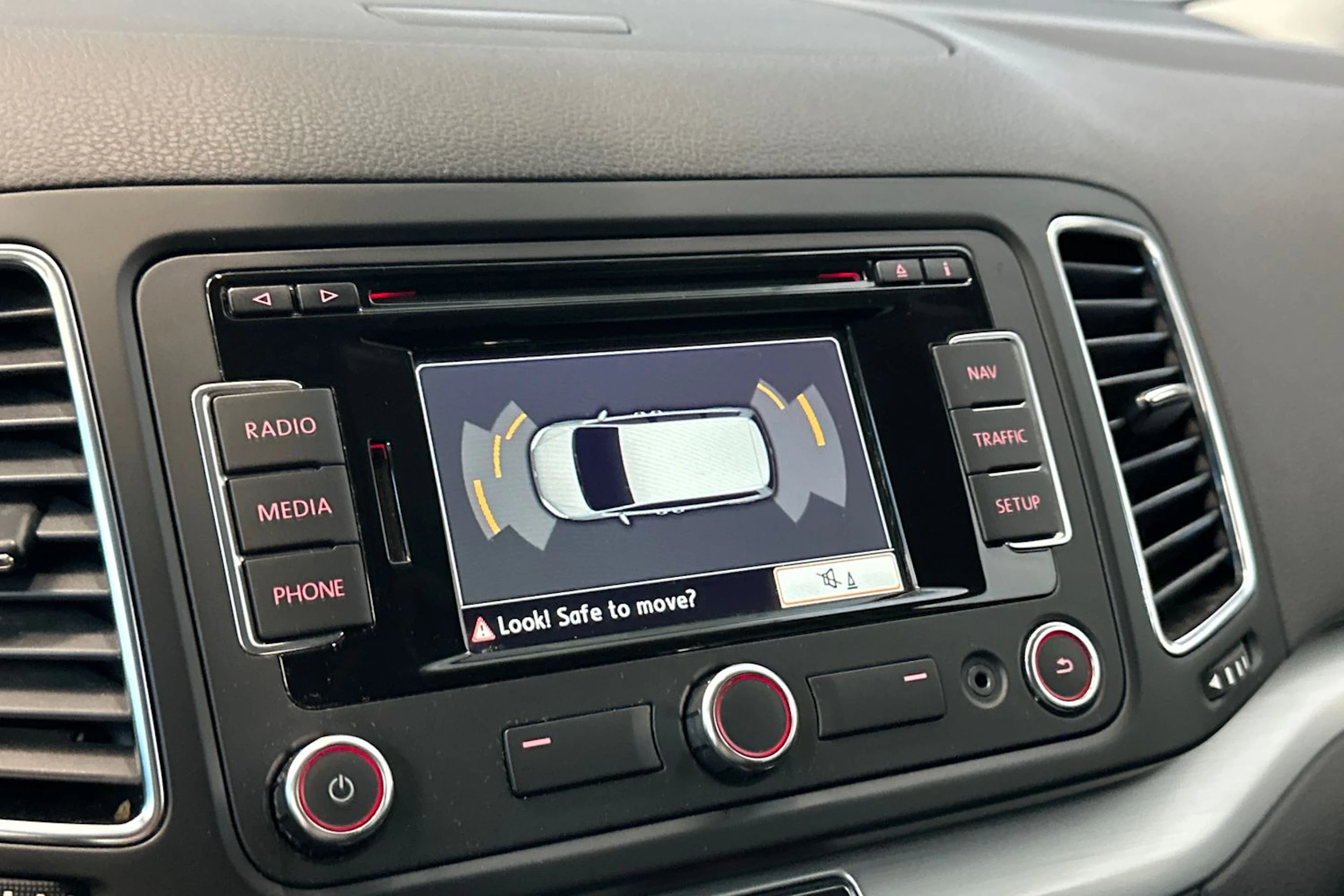 ruskea (beige) Volkswagen Sharan 2015 kuva 19.