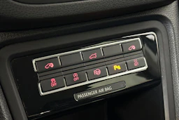 ruskea (beige) Volkswagen Sharan 2015 kuva 22.