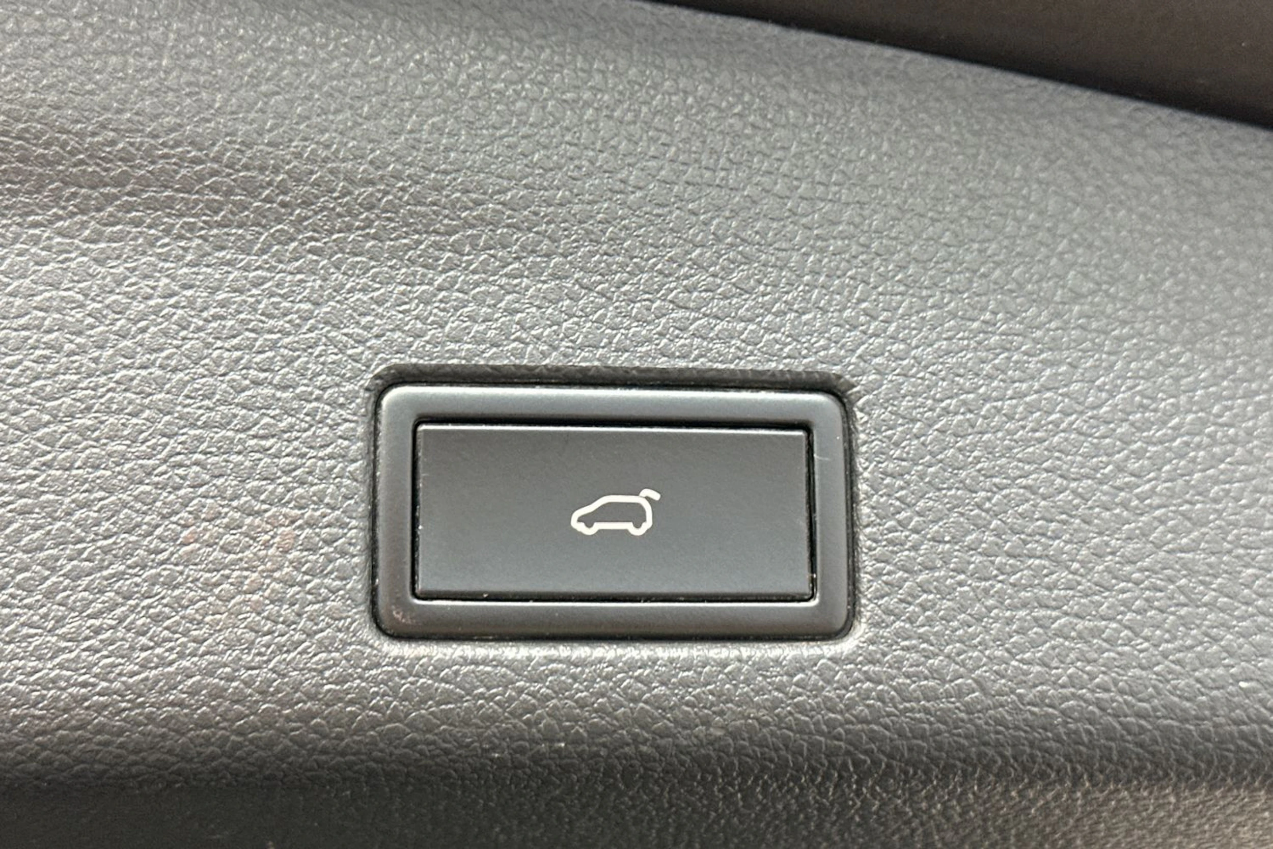 ruskea (beige) Volkswagen Sharan 2015 kuva 28.