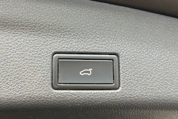 ruskea (beige) Volkswagen Sharan 2015 kuva 28.