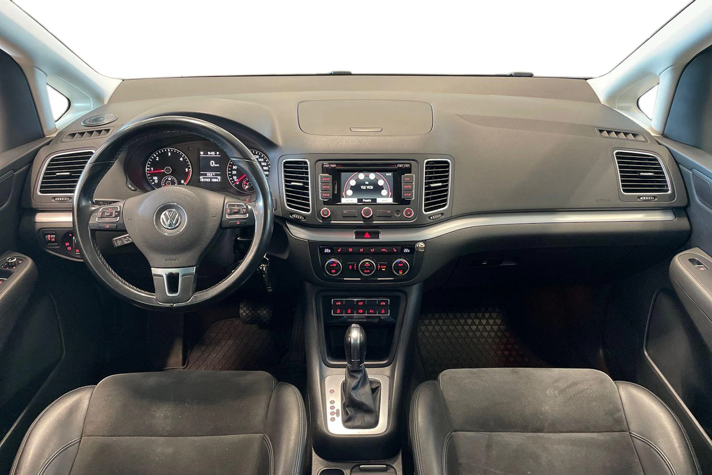 valkoinen Volkswagen Sharan 2015 kuva 7.