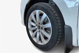 valkoinen Volkswagen Sharan 2015 kuva 9.