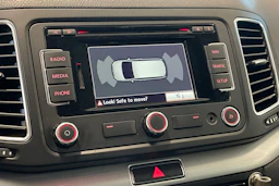 valkoinen Volkswagen Sharan 2015 kuva 19.