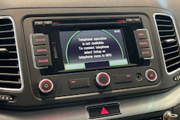 valkoinen Volkswagen Sharan 2015 kuva 20.