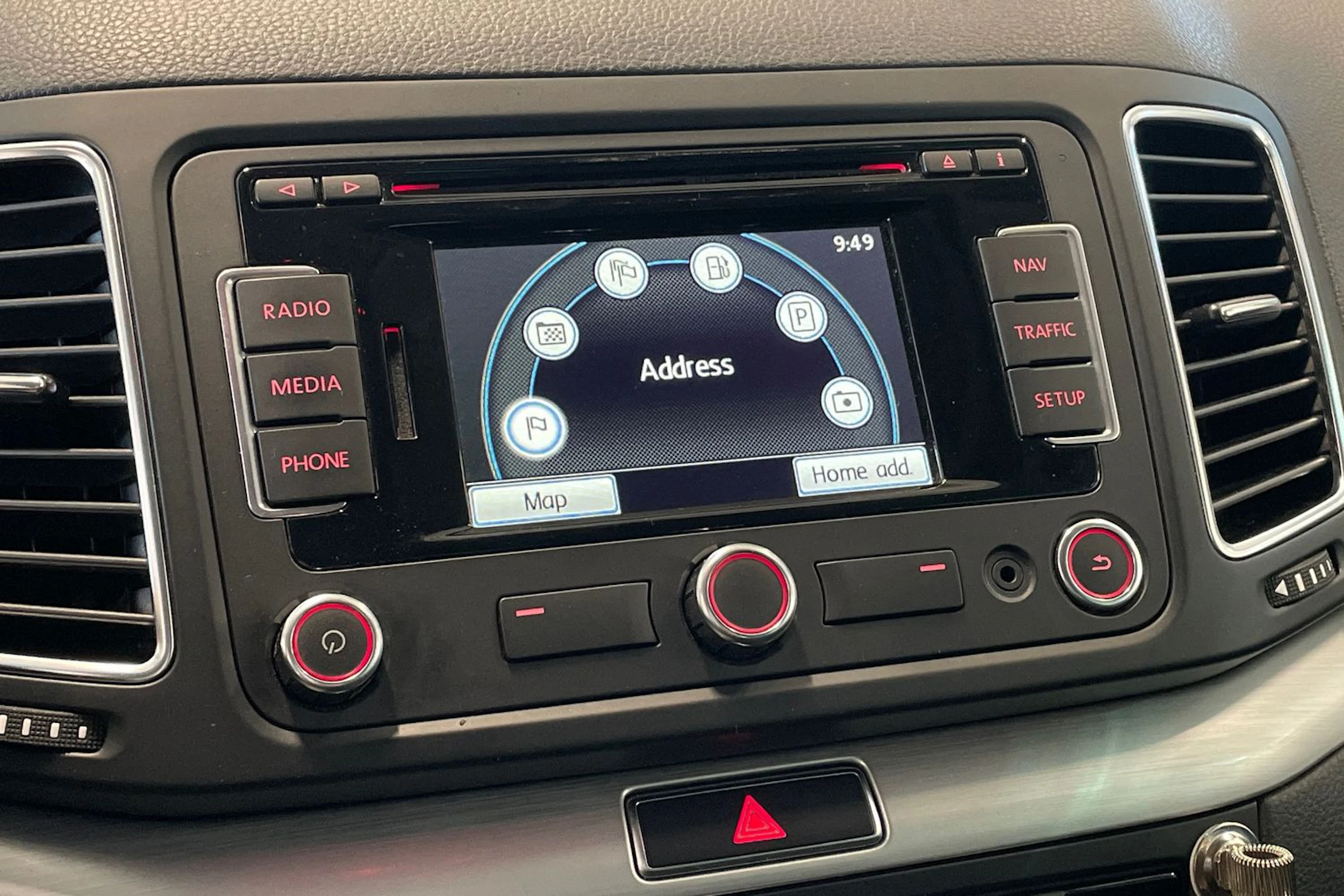 valkoinen Volkswagen Sharan 2015 kuva 21.