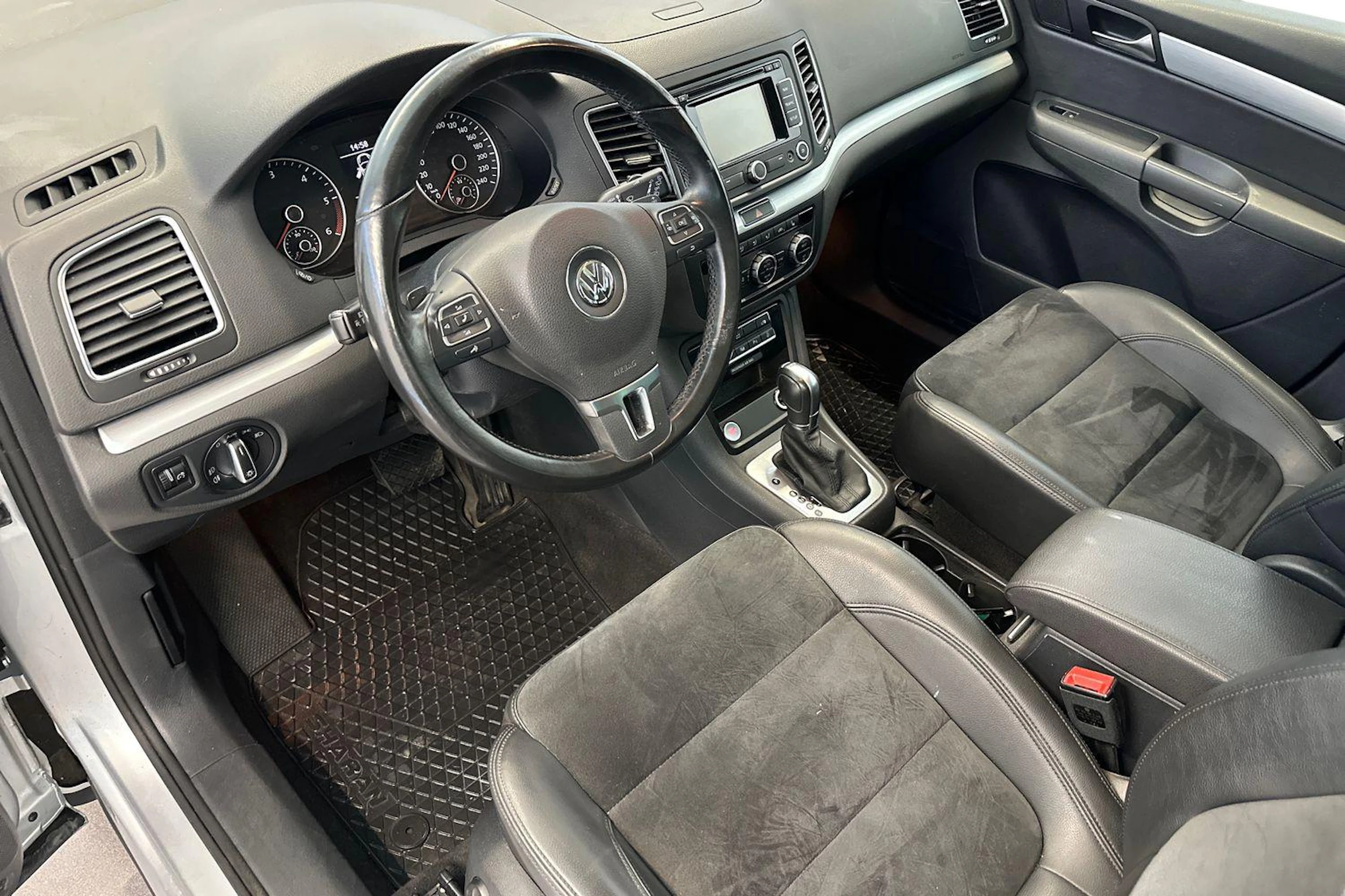 hopea Volkswagen Sharan 2015 kuva 8.