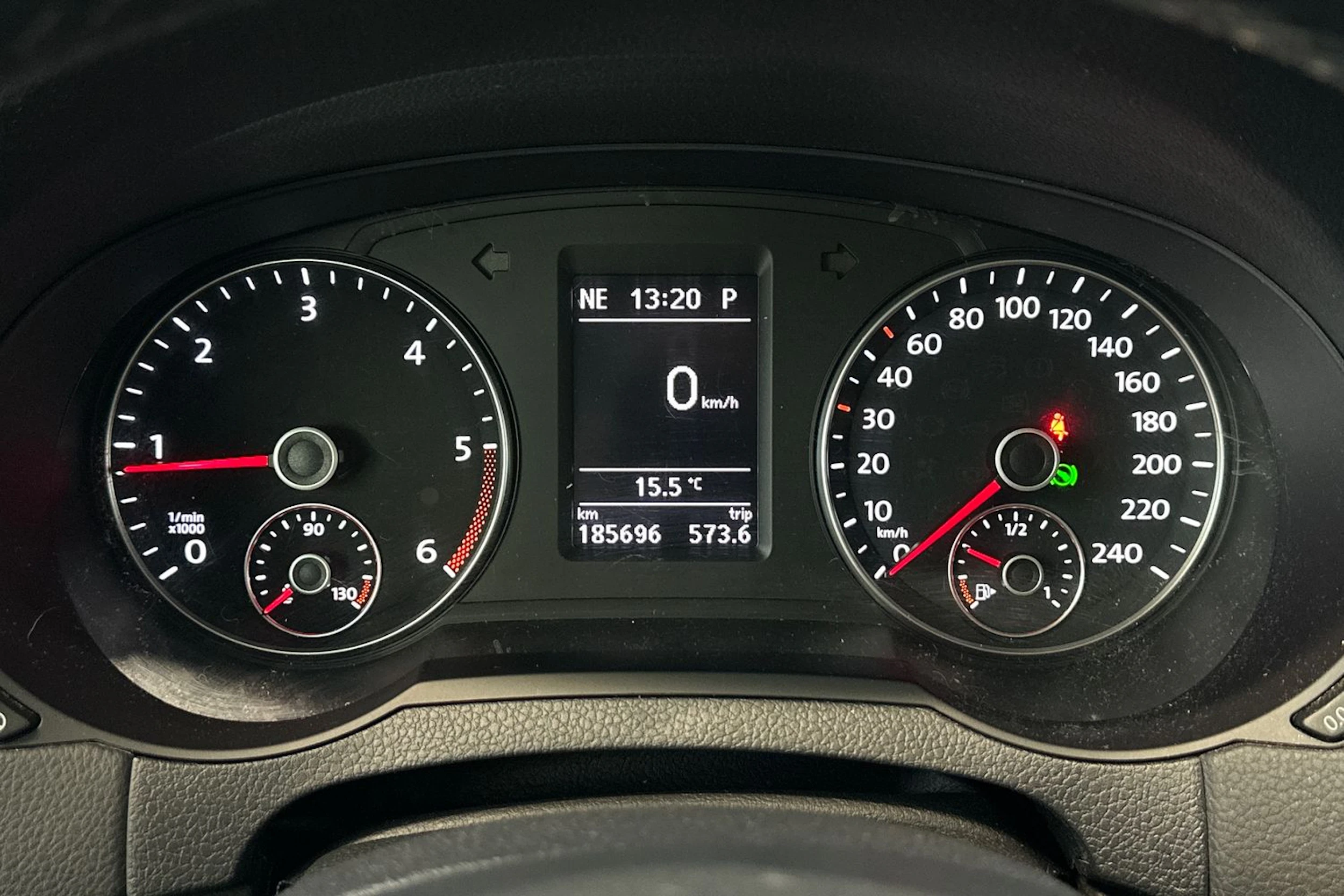 hopea Volkswagen Sharan 2015 kuva 21.
