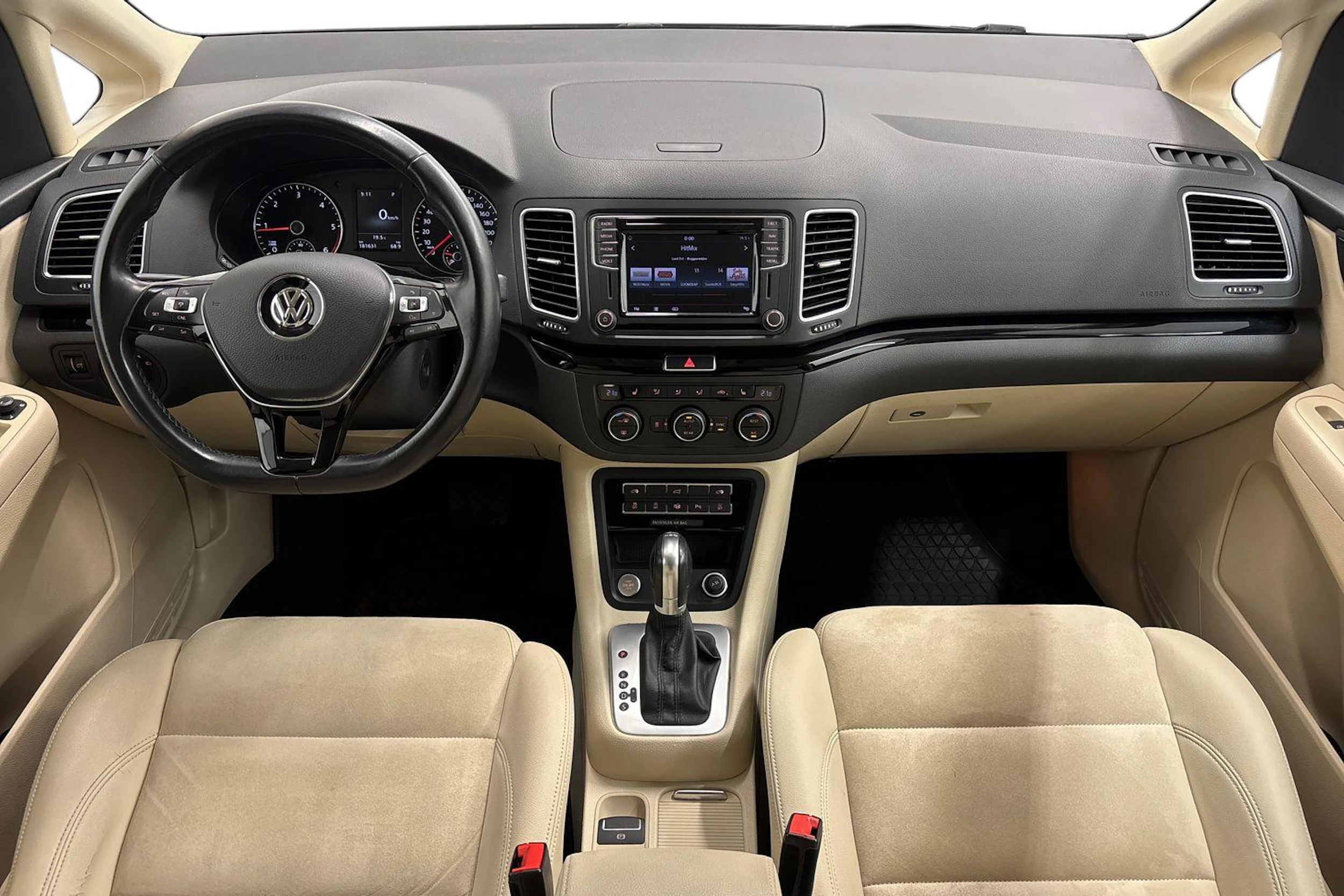 ruskea (beige) Volkswagen Sharan 2016 kuva 7.