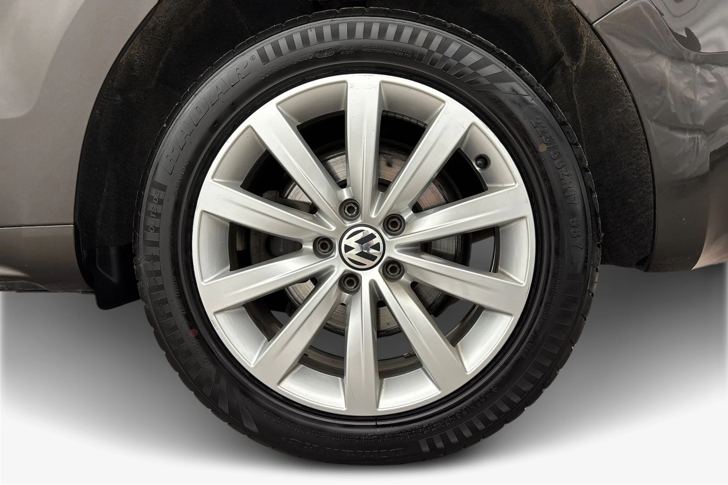 ruskea (beige) Volkswagen Sharan 2016 kuva 9.