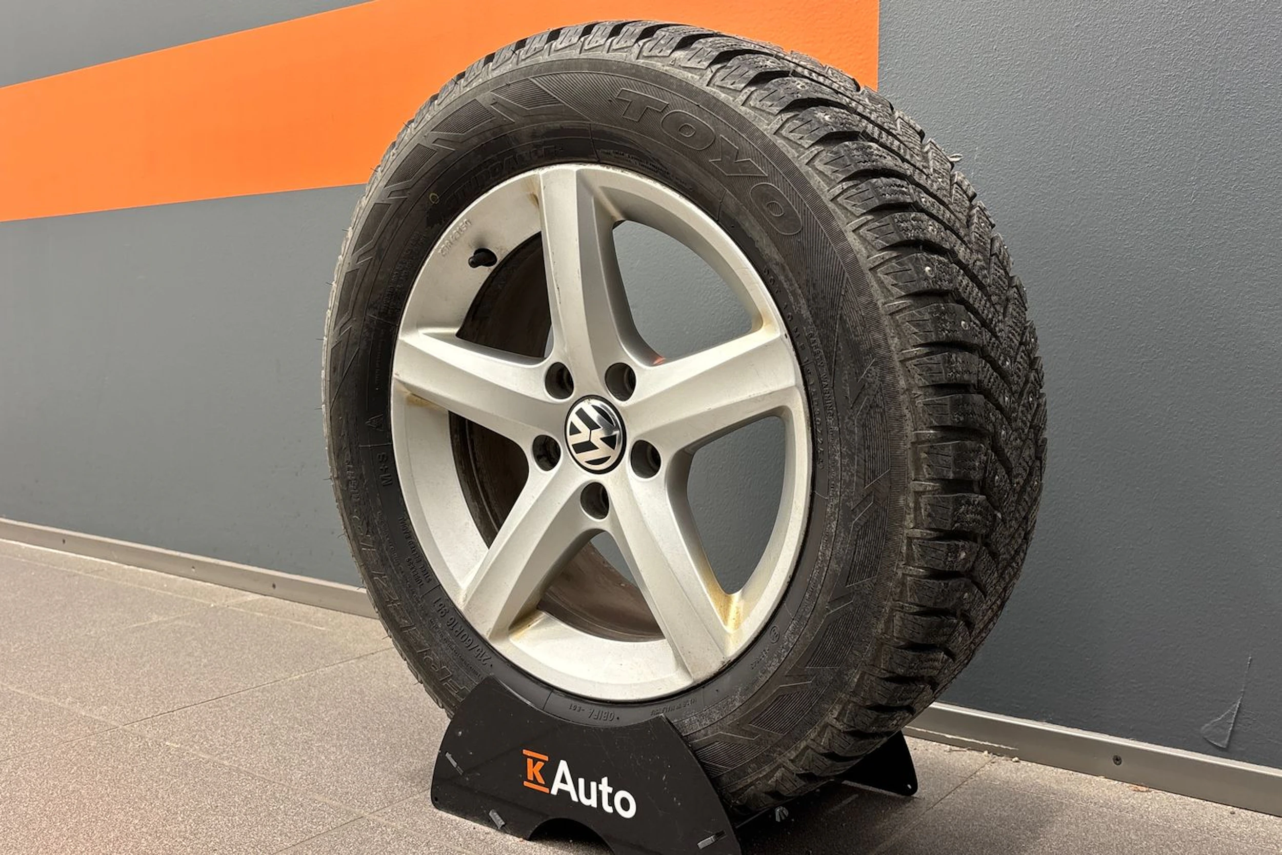 ruskea (beige) Volkswagen Sharan 2016 kuva 10.