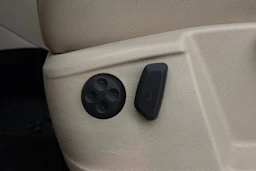 ruskea (beige) Volkswagen Sharan 2016 kuva 13.