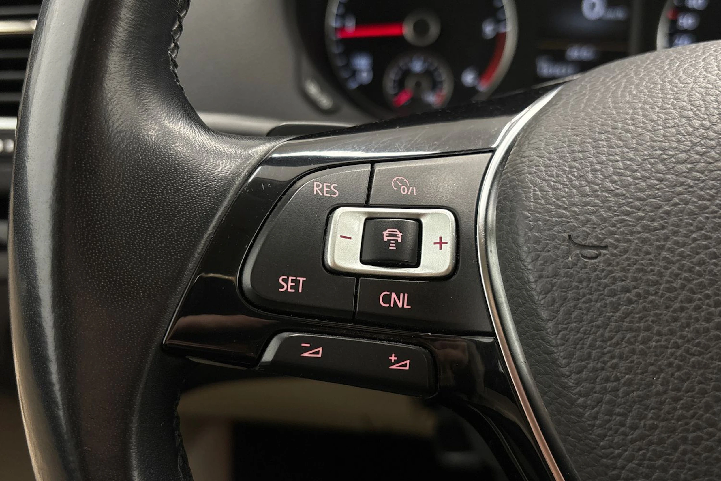 ruskea (beige) Volkswagen Sharan 2016 kuva 15.