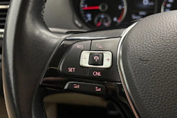 ruskea (beige) Volkswagen Sharan 2016 kuva 15.