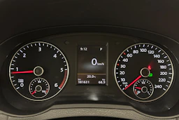 ruskea (beige) Volkswagen Sharan 2016 kuva 17.