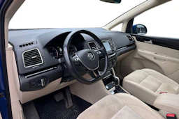 sininen Volkswagen Sharan 2019 kuva 3.