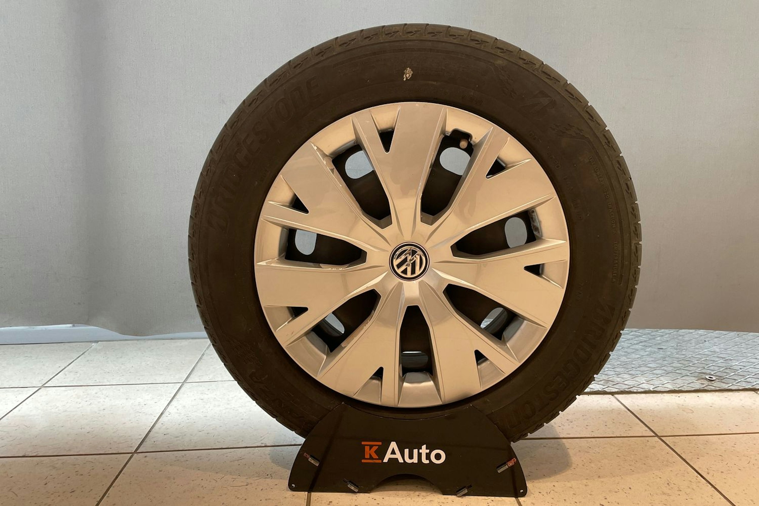 Valkoinen Volkswagen T-Cross 2019 kuva 14.