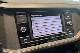 Valkoinen Volkswagen T-Cross 2019 kuva 16.