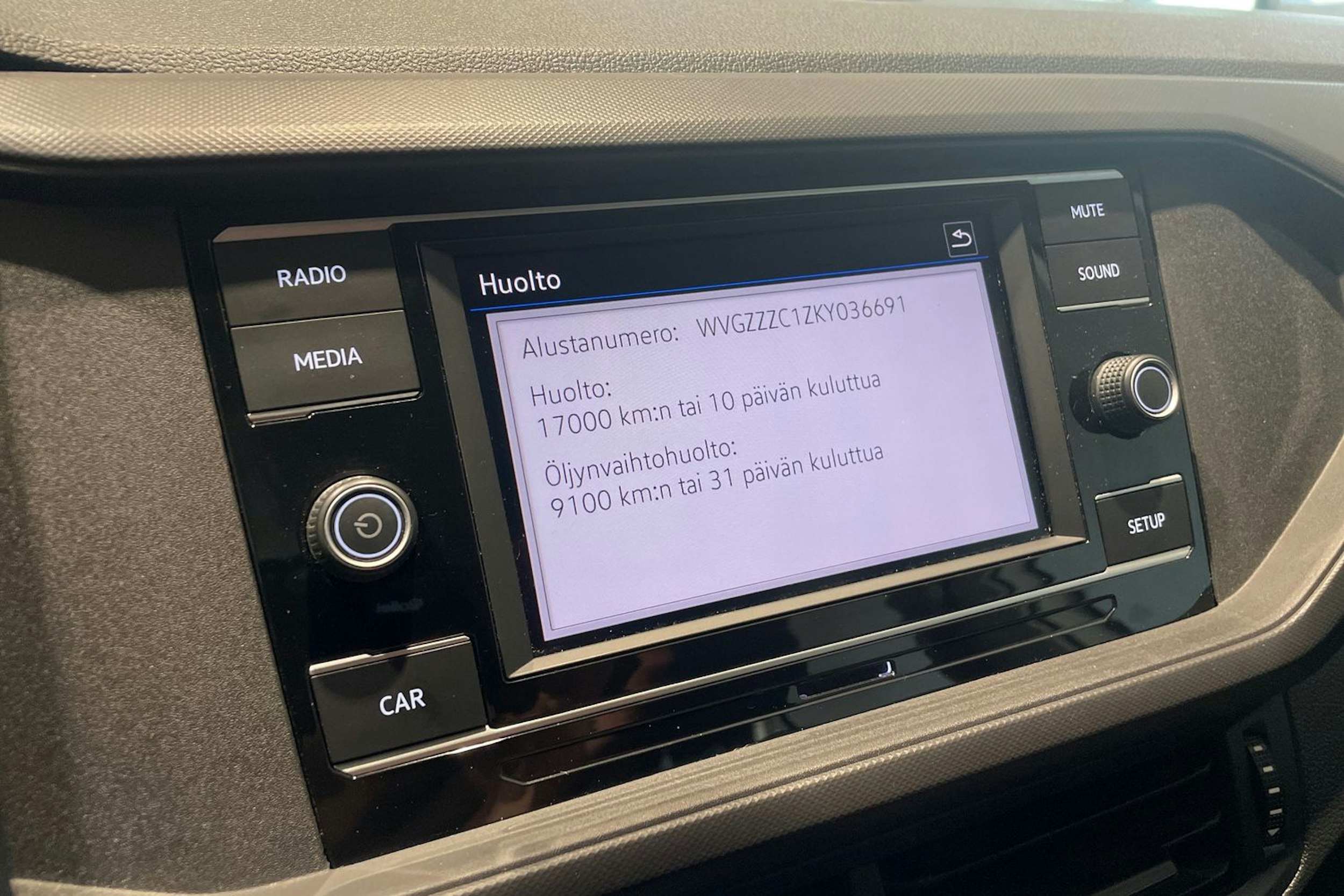 Valkoinen Volkswagen T-Cross 2019 kuva 17.