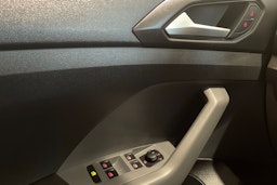 Valkoinen Volkswagen T-Cross 2019 kuva 18.