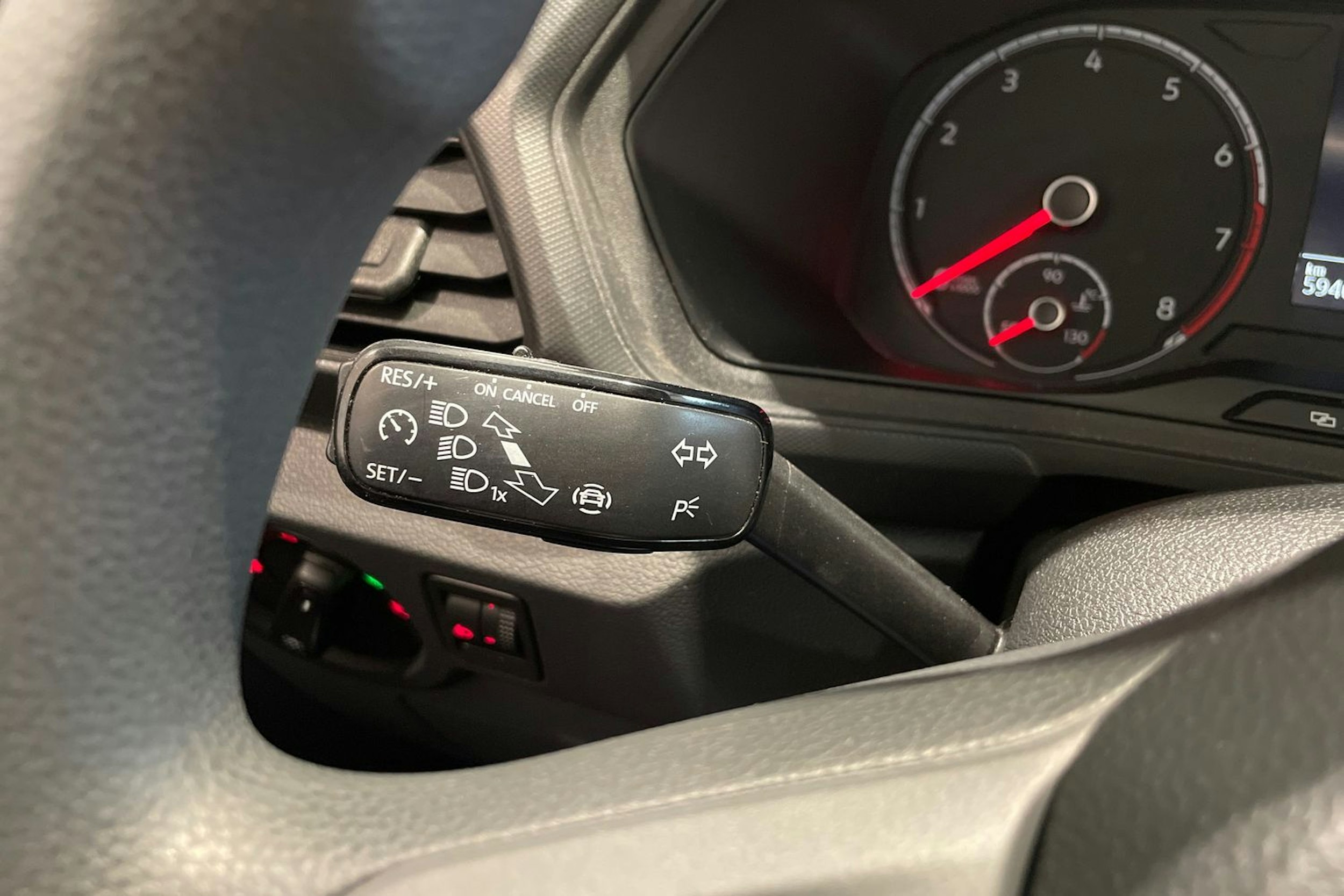 Valkoinen Volkswagen T-Cross 2019 kuva 21.