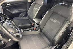 valkoinen Volkswagen T-Cross 2019 kuva 11.