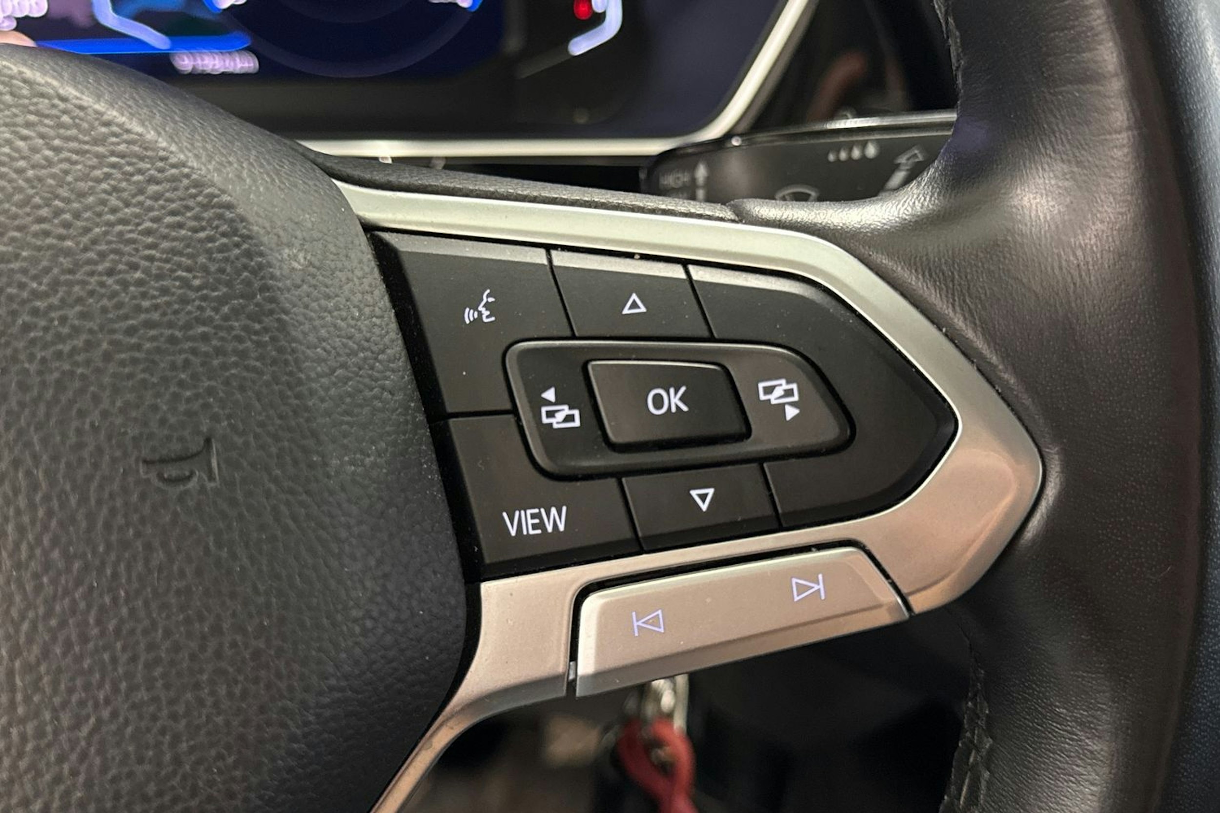 valkoinen Volkswagen T-Cross 2019 kuva 15.