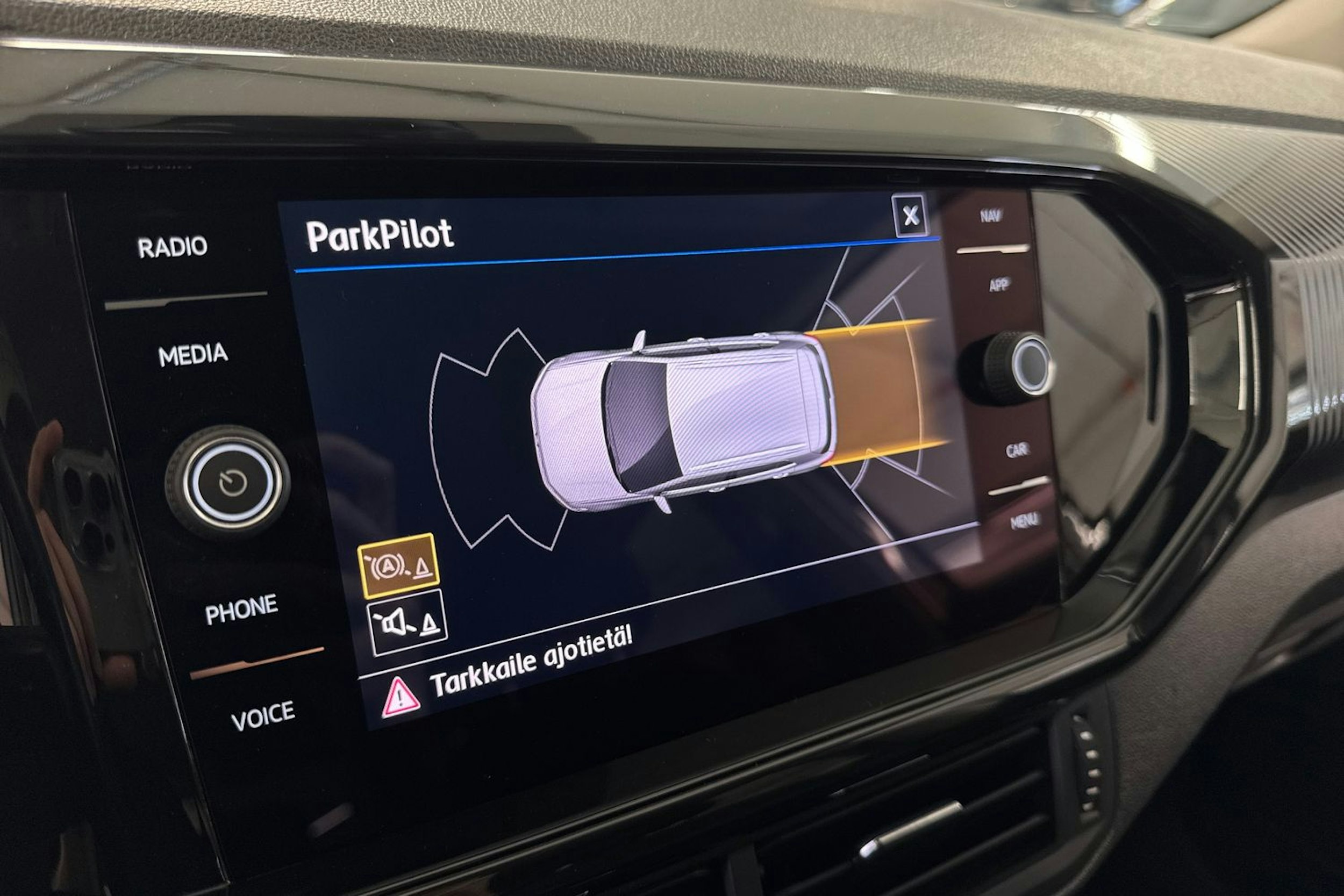 valkoinen Volkswagen T-Cross 2019 kuva 17.