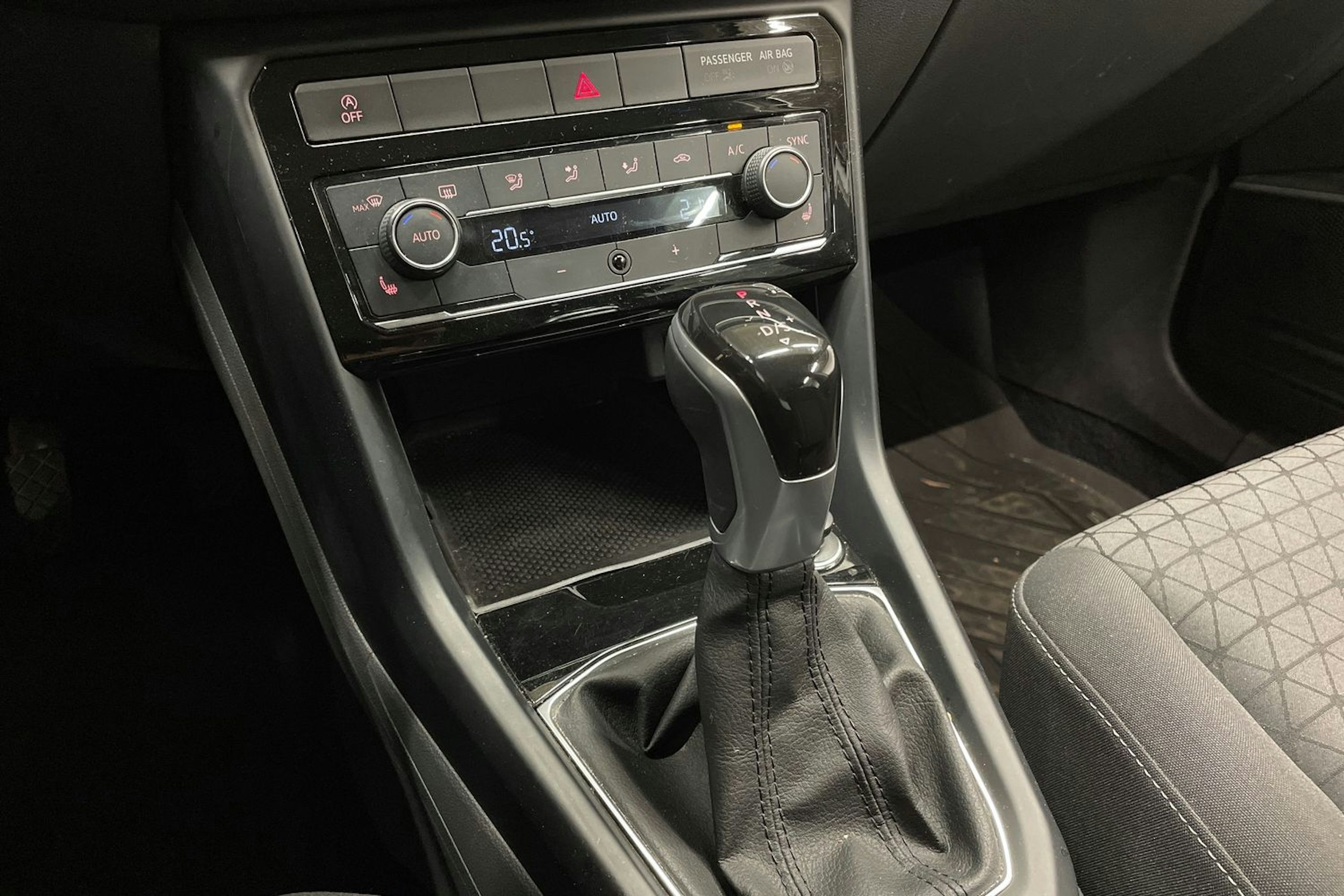 Hopea Volkswagen T-Cross 2019 kuva 20.