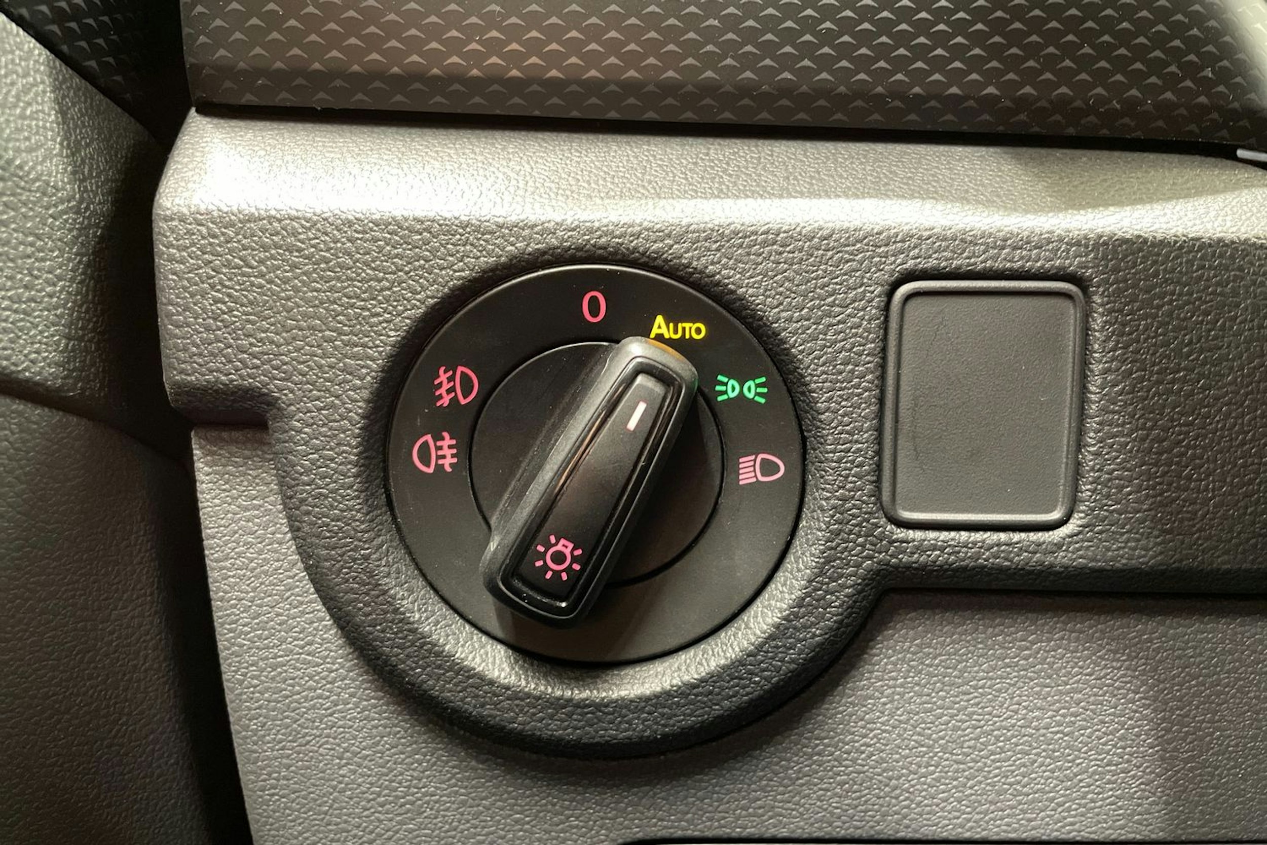 Hopea Volkswagen T-Cross 2019 kuva 21.