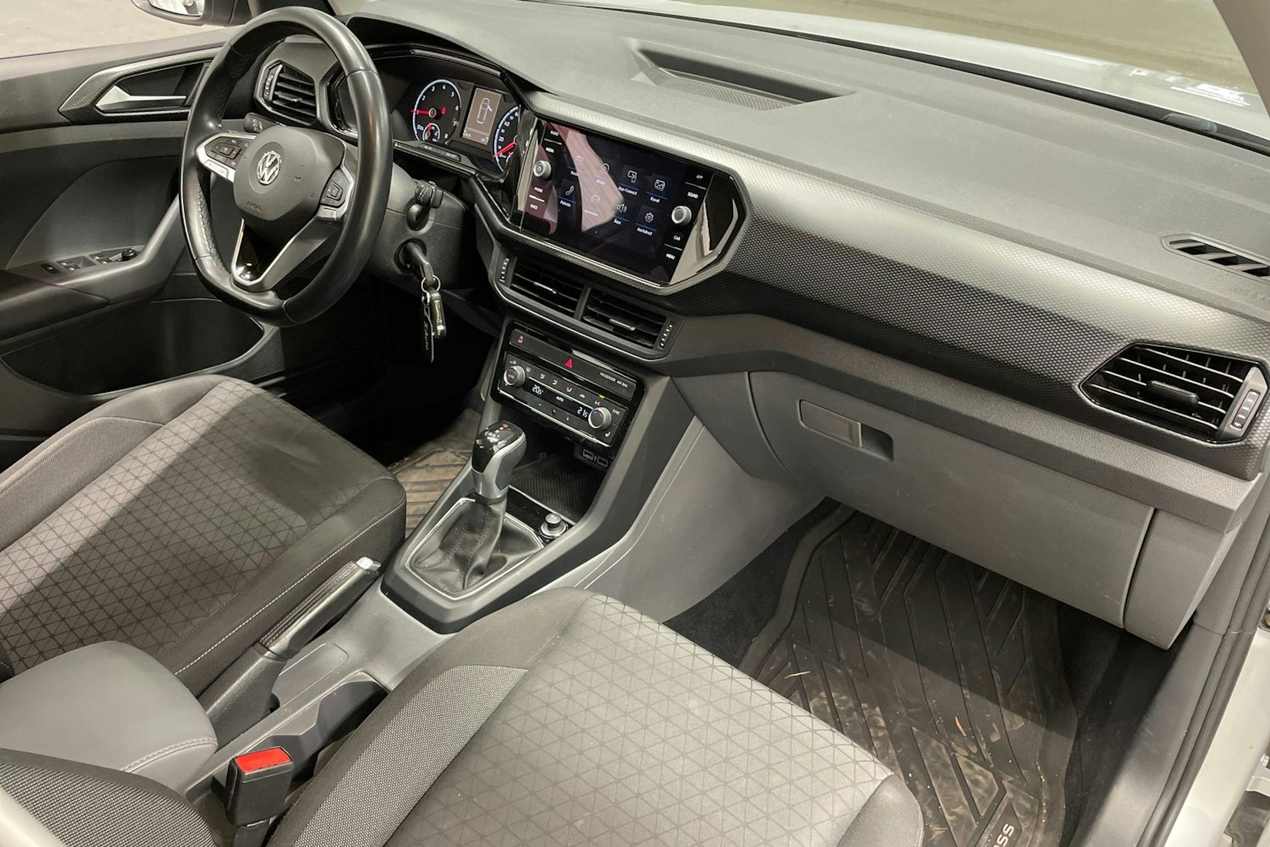 Hopea Volkswagen T-Cross 2019 kuva 26.