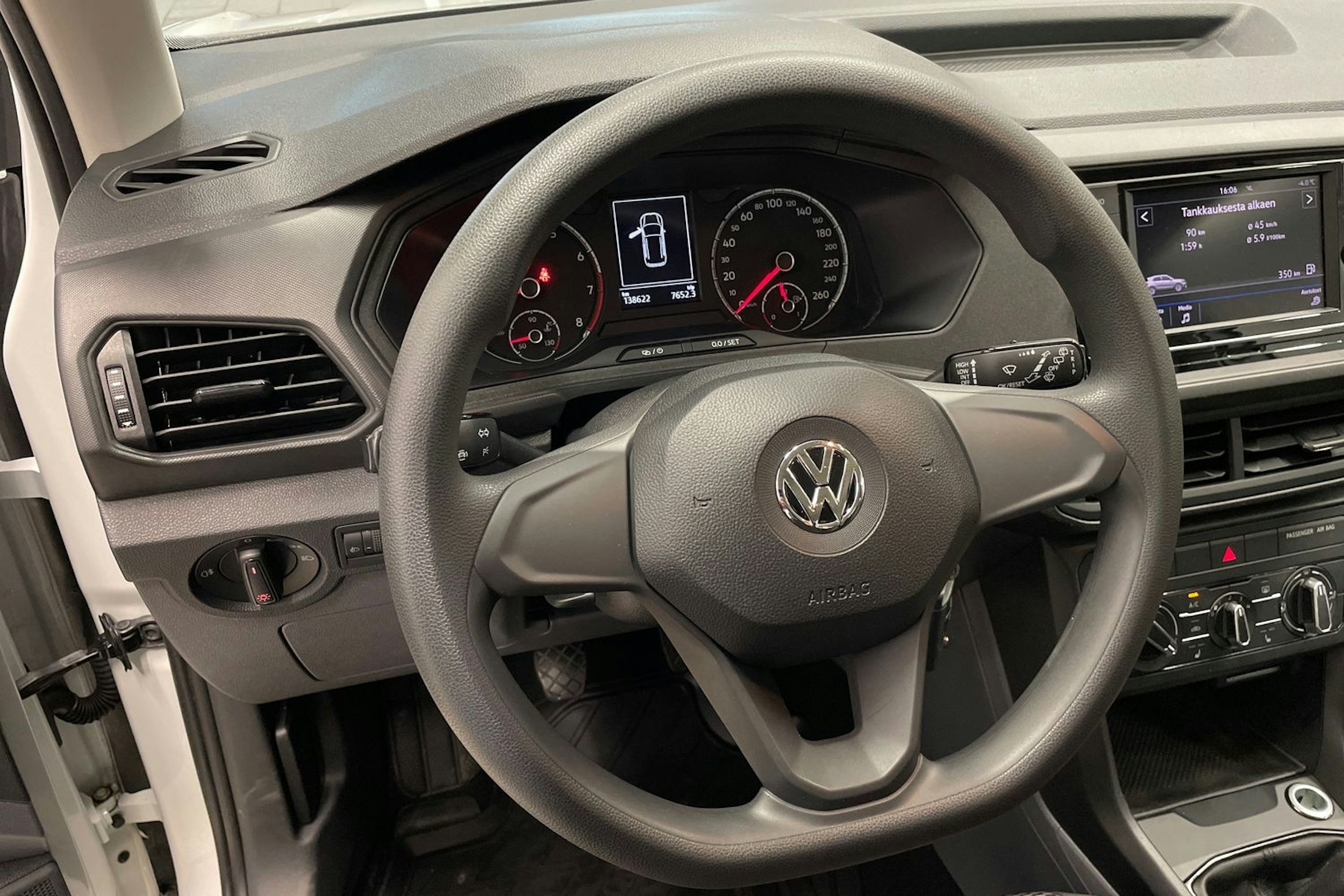Valkoinen Volkswagen T-Cross 2019 kuva 14.