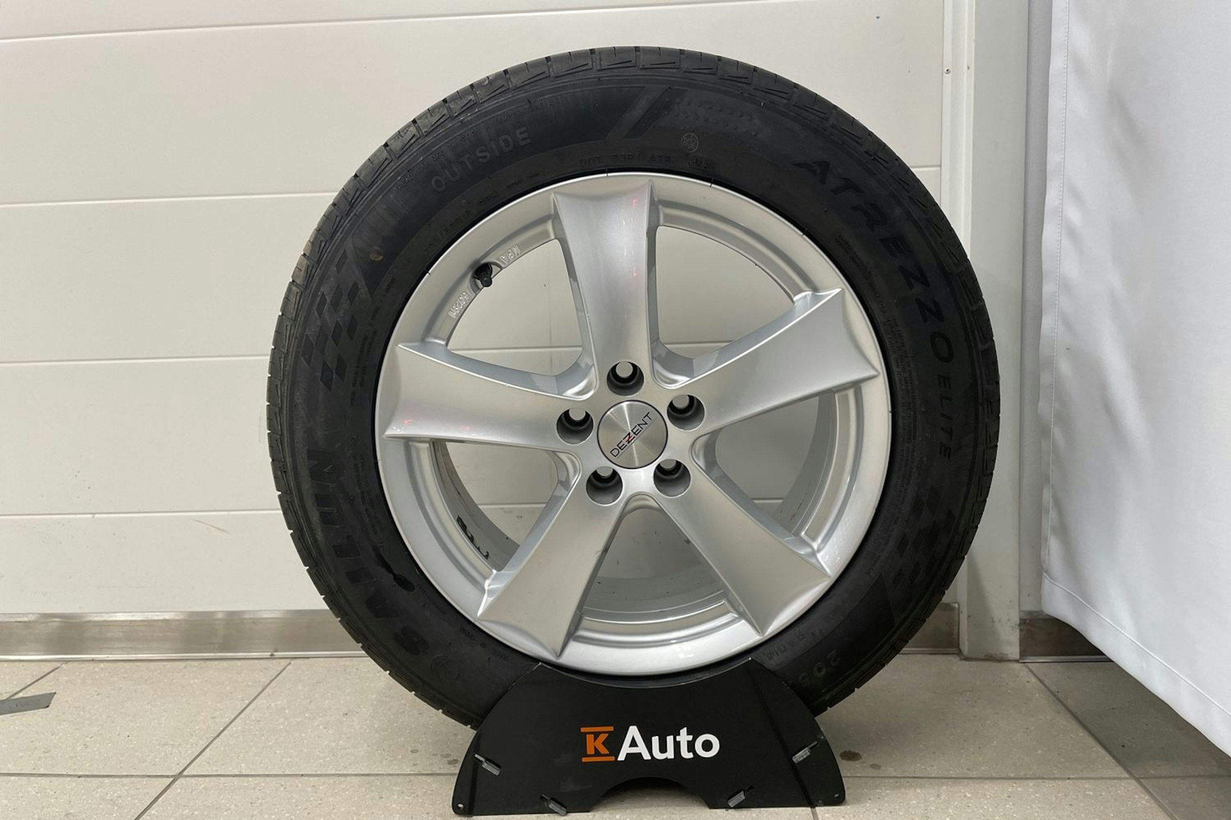 Musta Volkswagen T-Cross 2019 kuva 20.