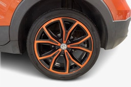 oranssi Volkswagen T-Cross 2019 kuva 9.