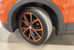 oranssi Volkswagen T-Cross 2019 kuva 10.