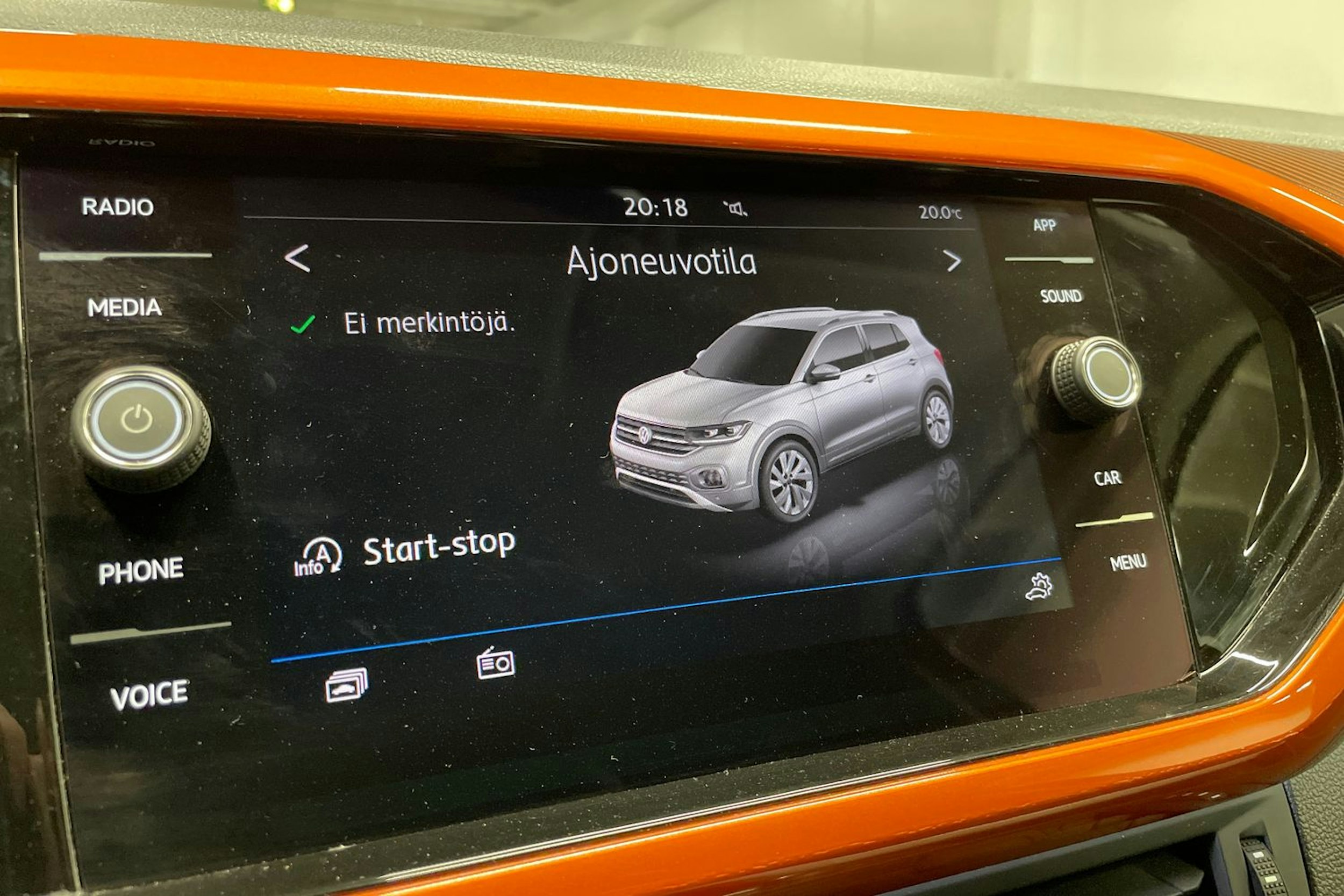 oranssi Volkswagen T-Cross 2019 kuva 16.