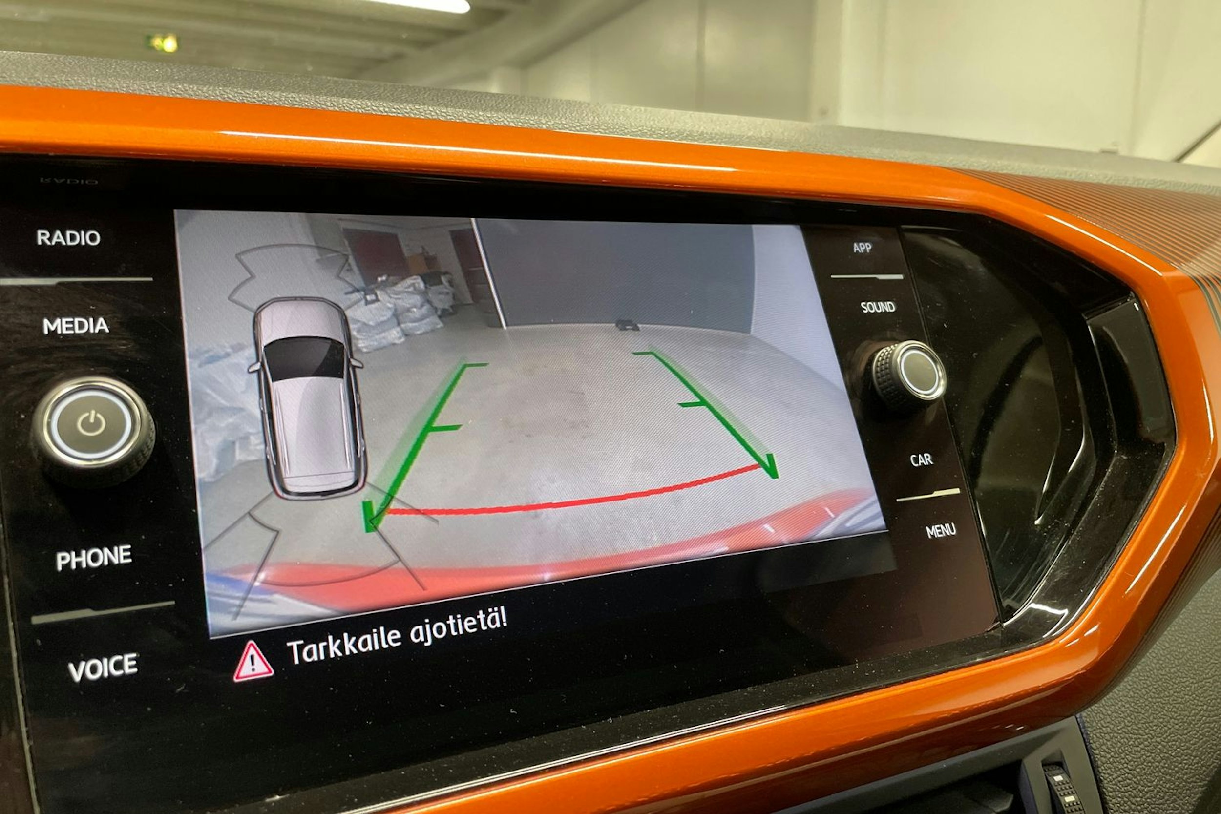 oranssi Volkswagen T-Cross 2019 kuva 18.