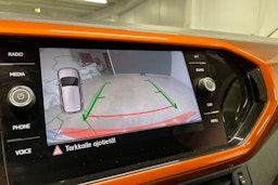 oranssi Volkswagen T-Cross 2019 kuva 18.