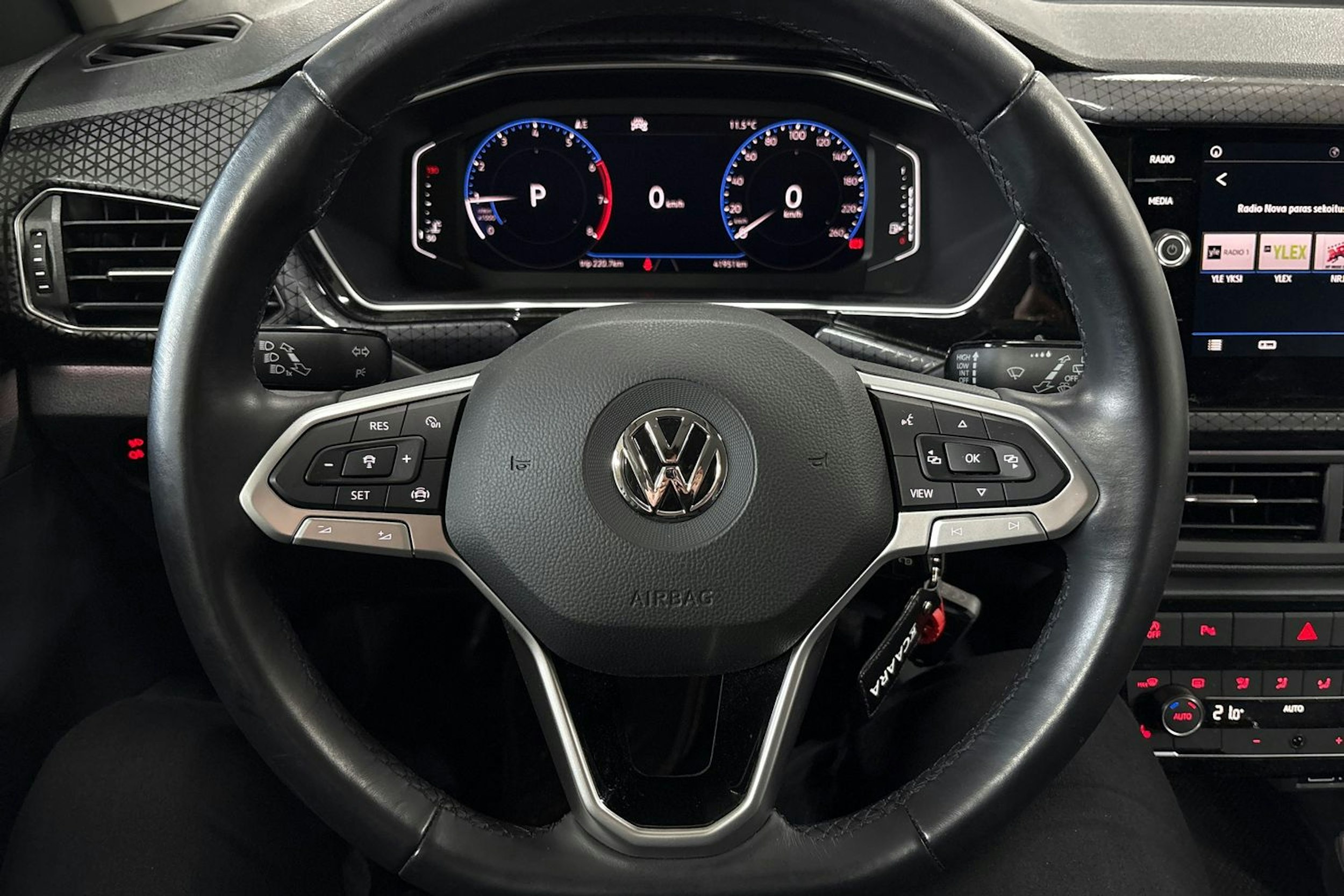Valkoinen Volkswagen T-Cross 2020 kuva 14.