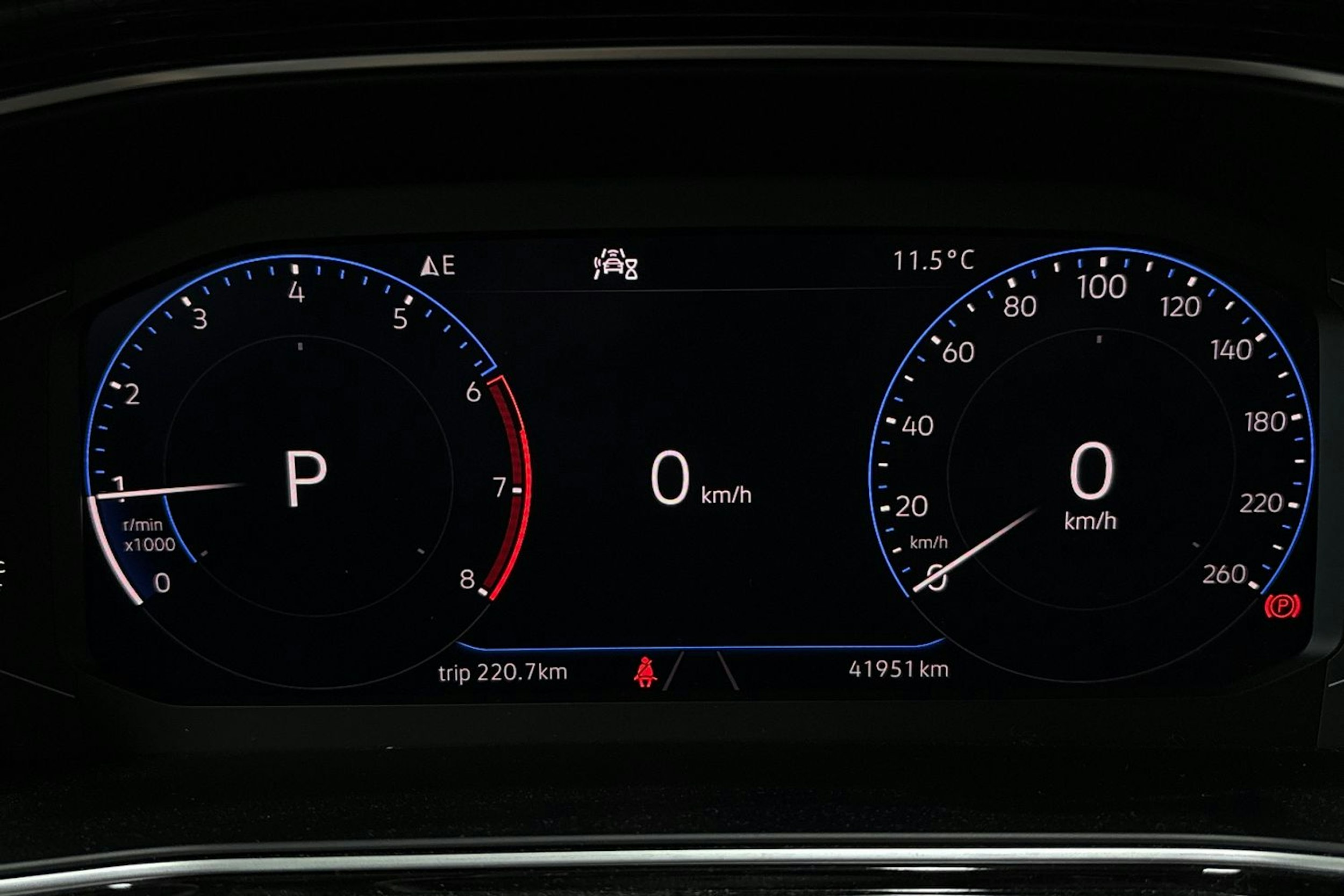 Valkoinen Volkswagen T-Cross 2020 kuva 15.