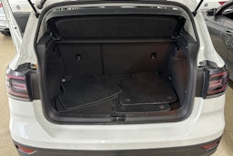 Valkoinen Volkswagen T-Cross 2020 kuva 25.