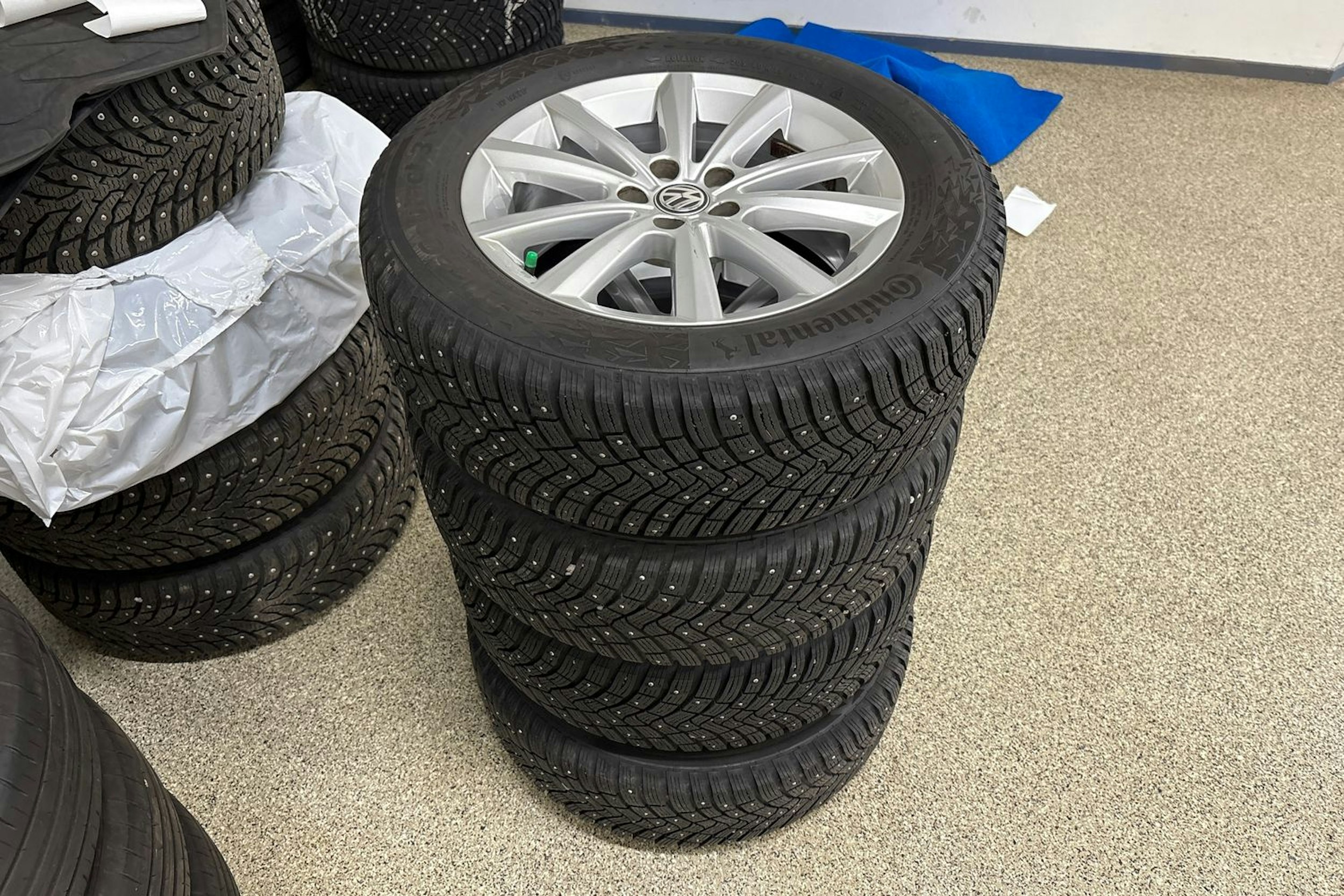 Valkoinen Volkswagen T-Cross 2020 kuva 26.