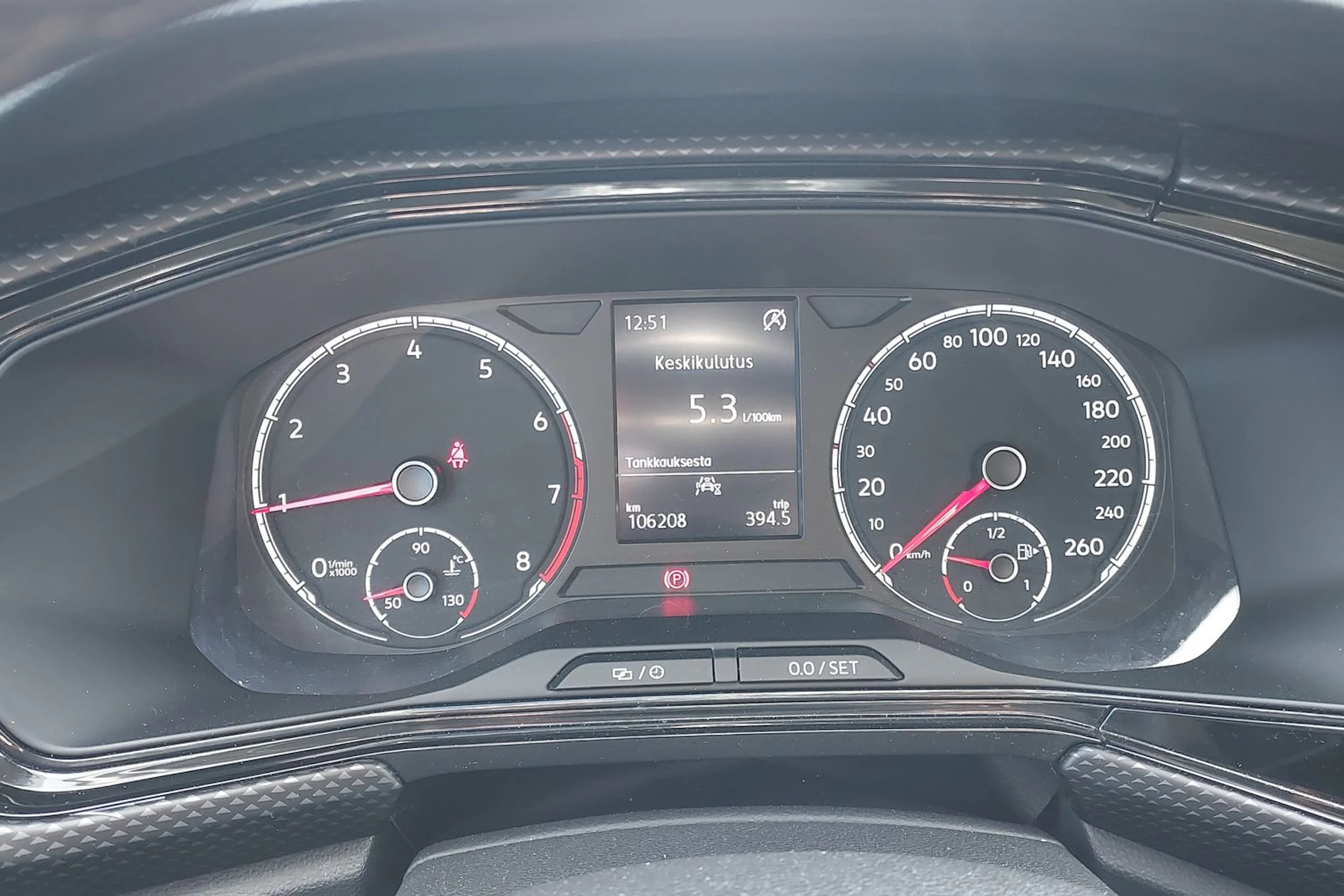 oranssi Volkswagen T-Cross 2019 kuva 7.