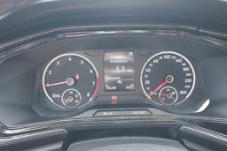 oranssi Volkswagen T-Cross 2019 kuva 7.